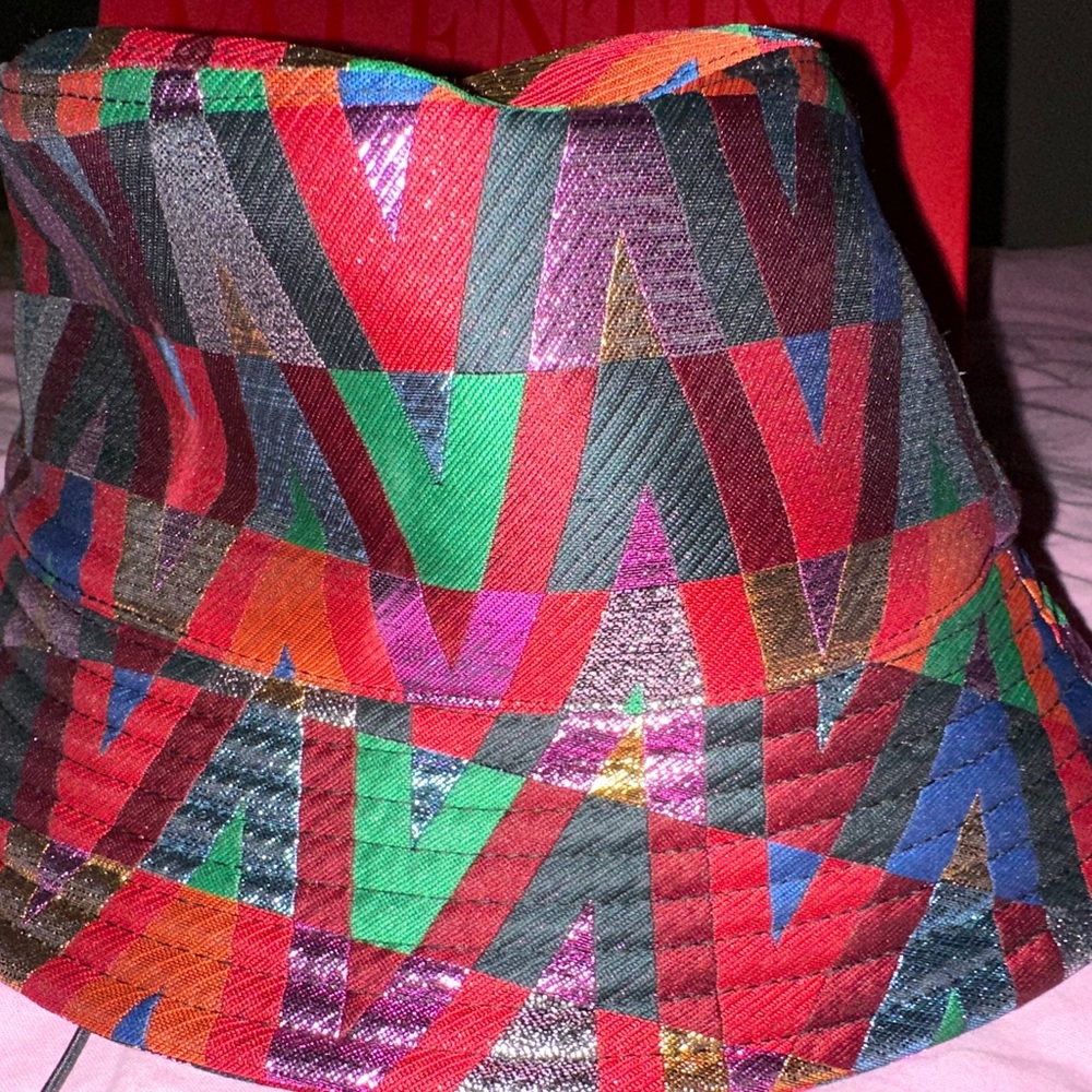 NWT! Valentino Optical All-Over Printed Bucket Hat -  size M